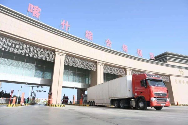 达人配资 南疆口岸“热力”爆表，货运旅客量双双飙升！