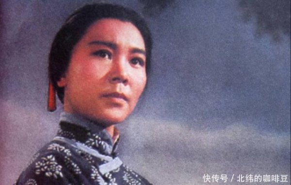 盈策略 阿庆嫂扮演者洪雪飞：52岁车祸去世，丈夫以最好的方式怀念她